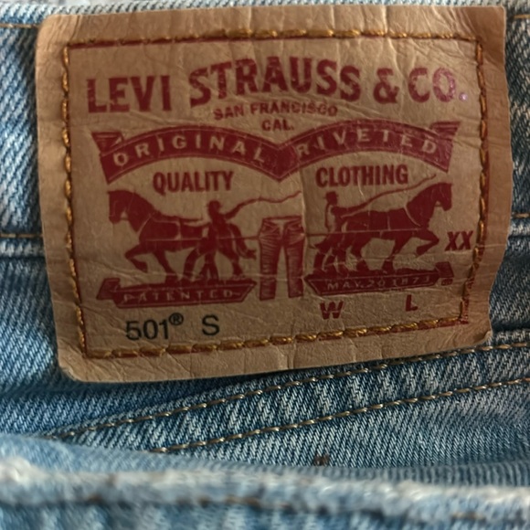 Lightwash Levi's 501 jeans - Picture 4 of 4